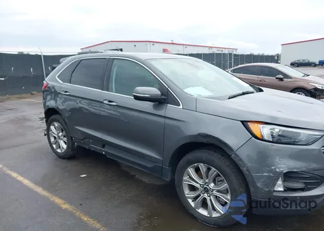 2024 Ford Edge Titanium z USA, uszkodzony, nr VIN 2FMPK4K93RBA36820
